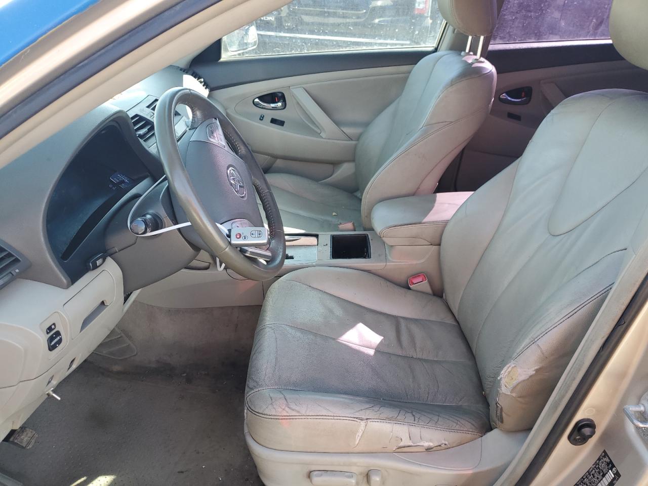 2009 Toyota Camry - Image 7