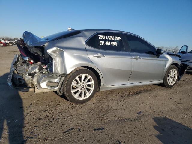  TOYOTA CAMRY 2022 Серебристый
