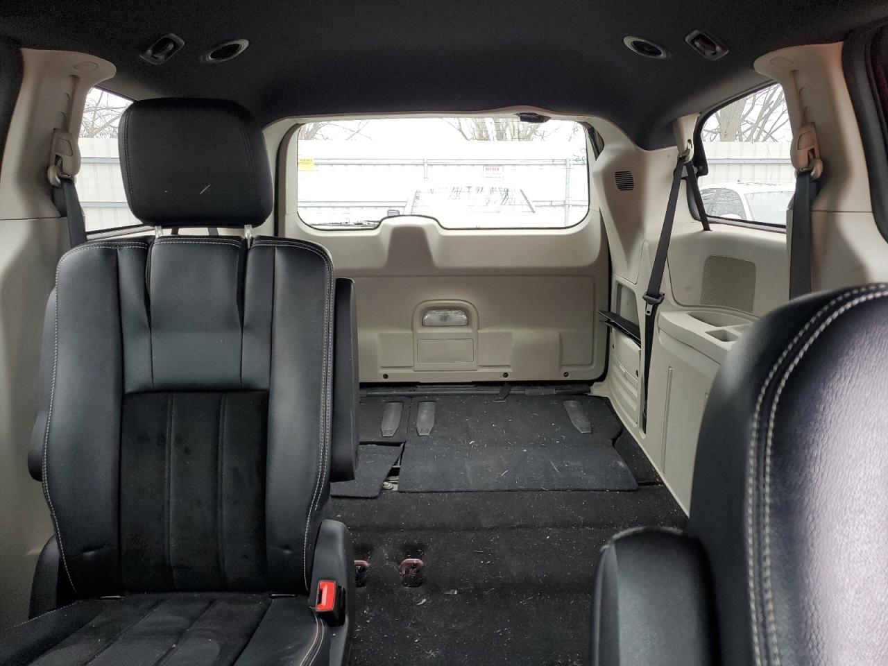 2017 Dodge Caravan - Image 10
