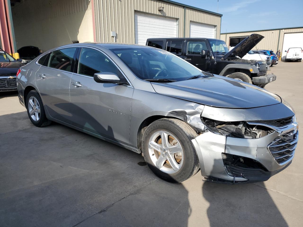 2023 Chevrolet Malibu - Image 4