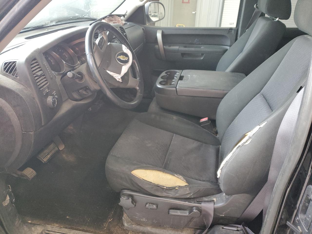 2011 Chevrolet Silverado - Image 7