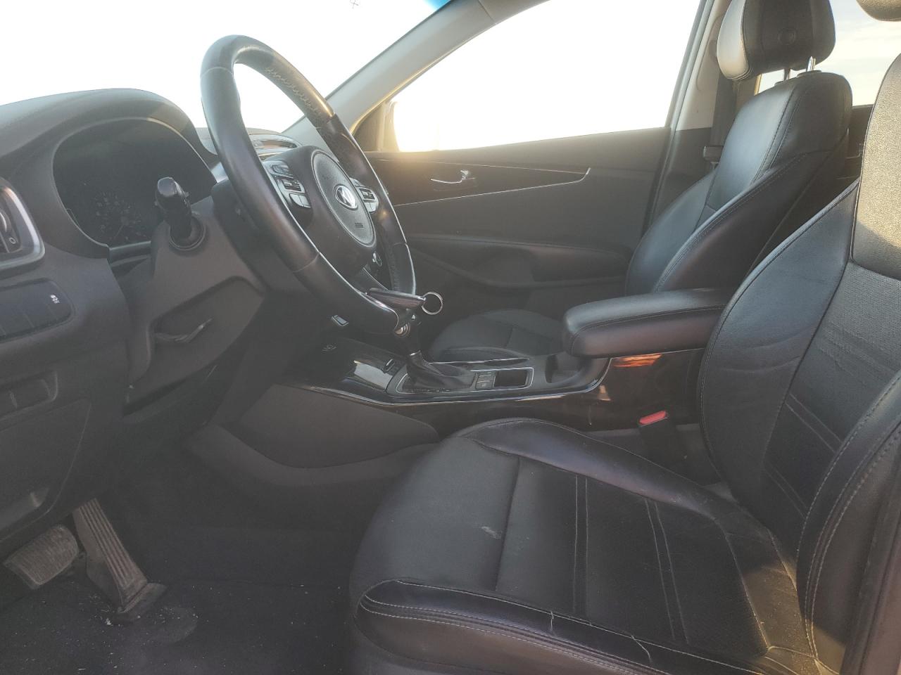 2016 Kia Sorento - Image 7