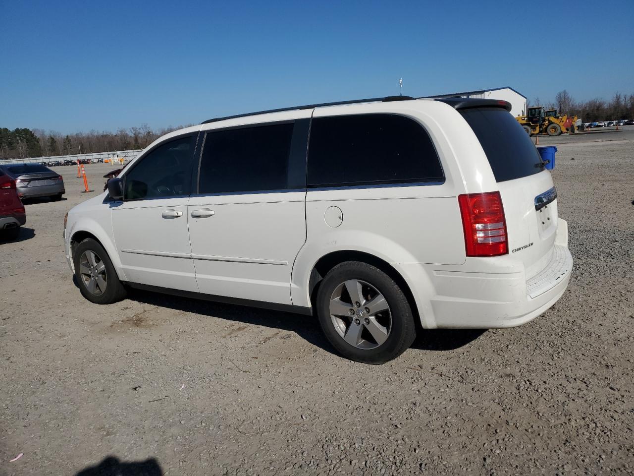 2010 Chrysler Town & Country - Image 2