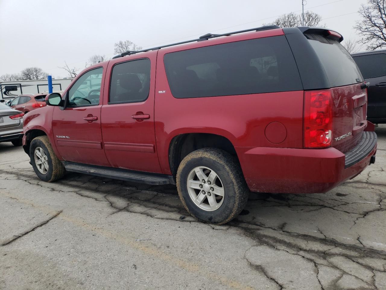 2013 GMC Yukon - Image 2