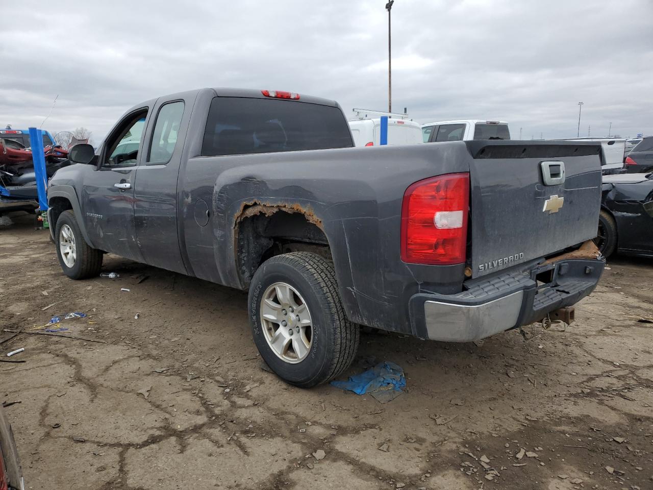 2011 Chevrolet Silverado - Image 2
