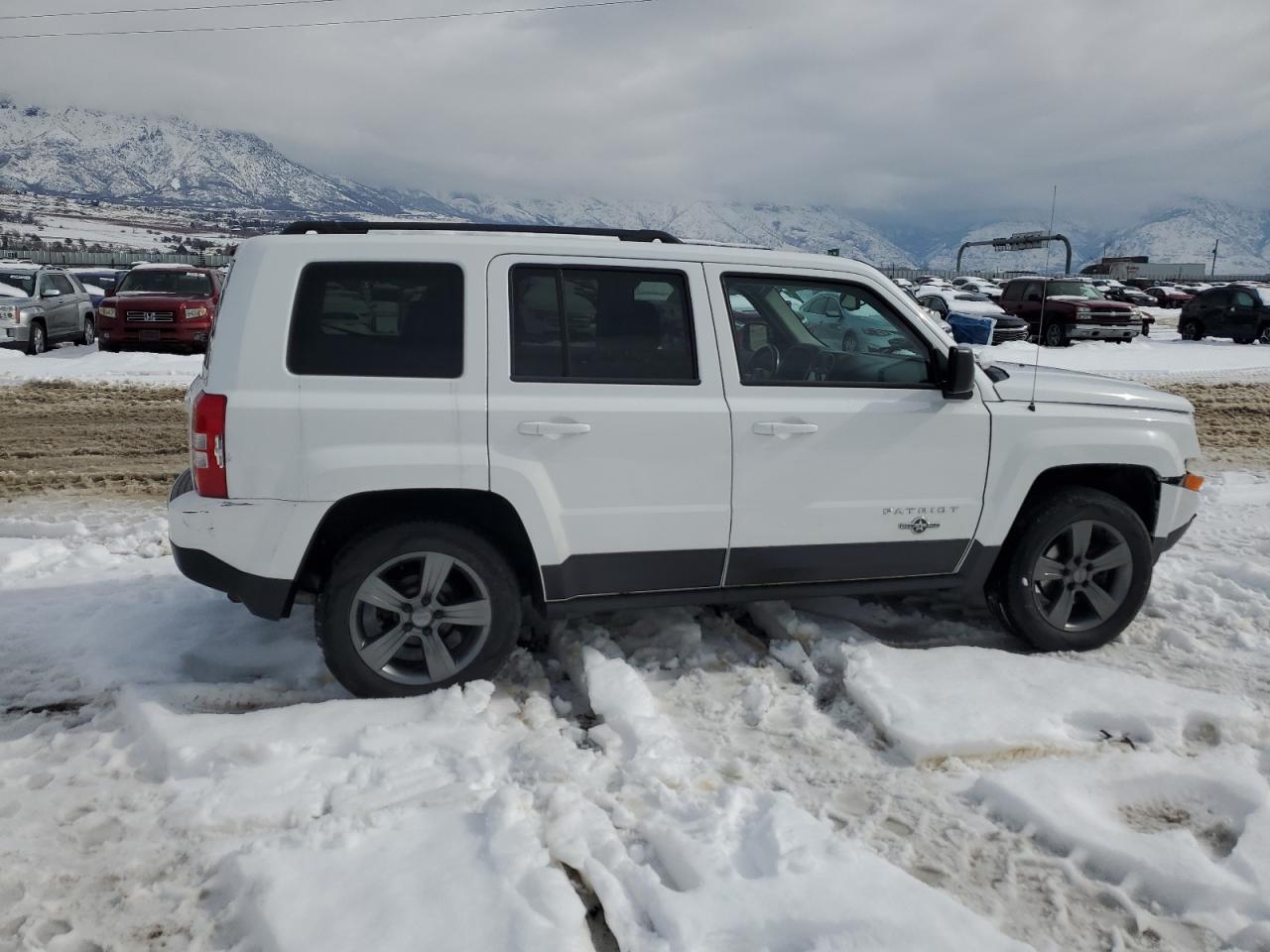 2014 Jeep Liberty (Patriot) - Image 3