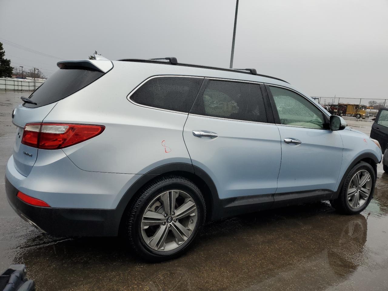 2013 Hyundai Santa Fe - Image 3