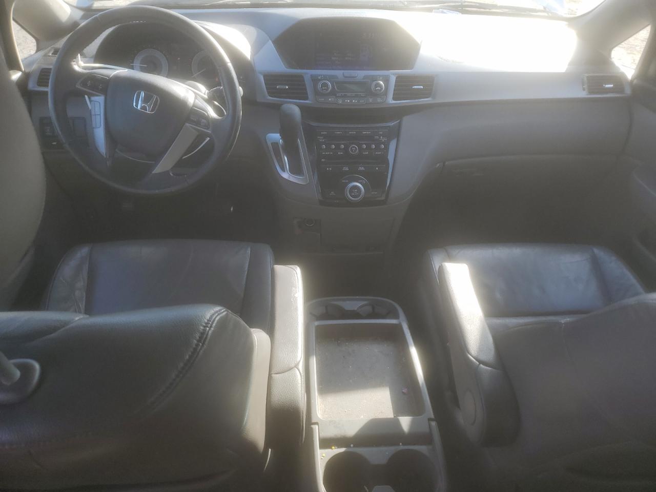 2011 Honda Odyssey - Image 8