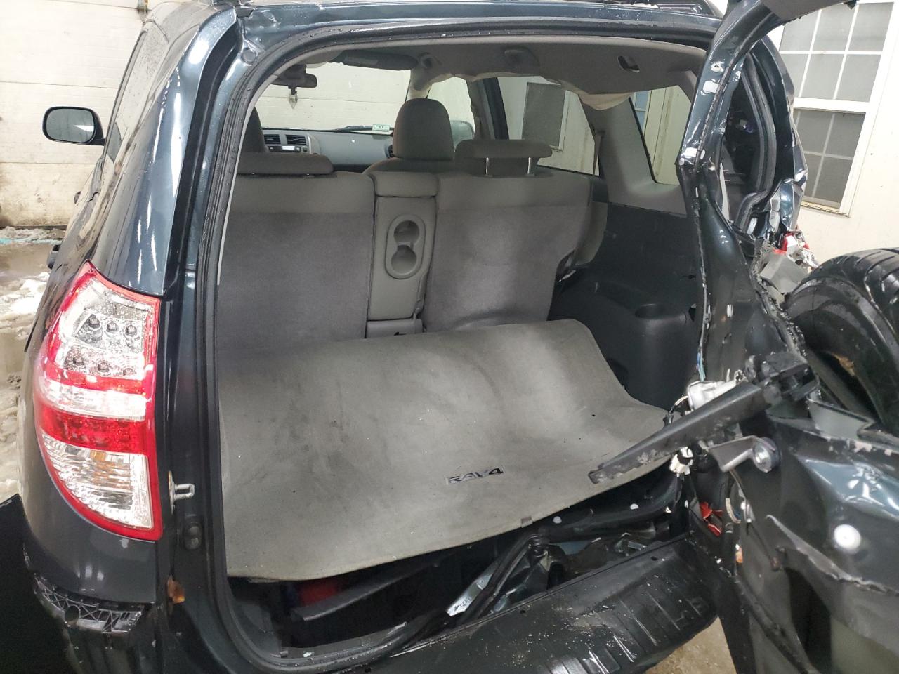 2009 Toyota RAV 4 - Image 6