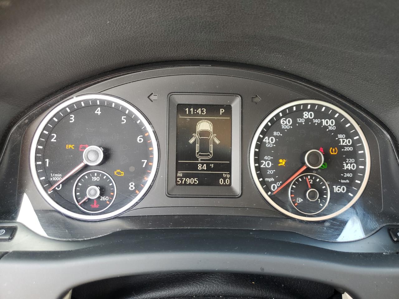 2015 Volkswagen Tiguan - Image 9