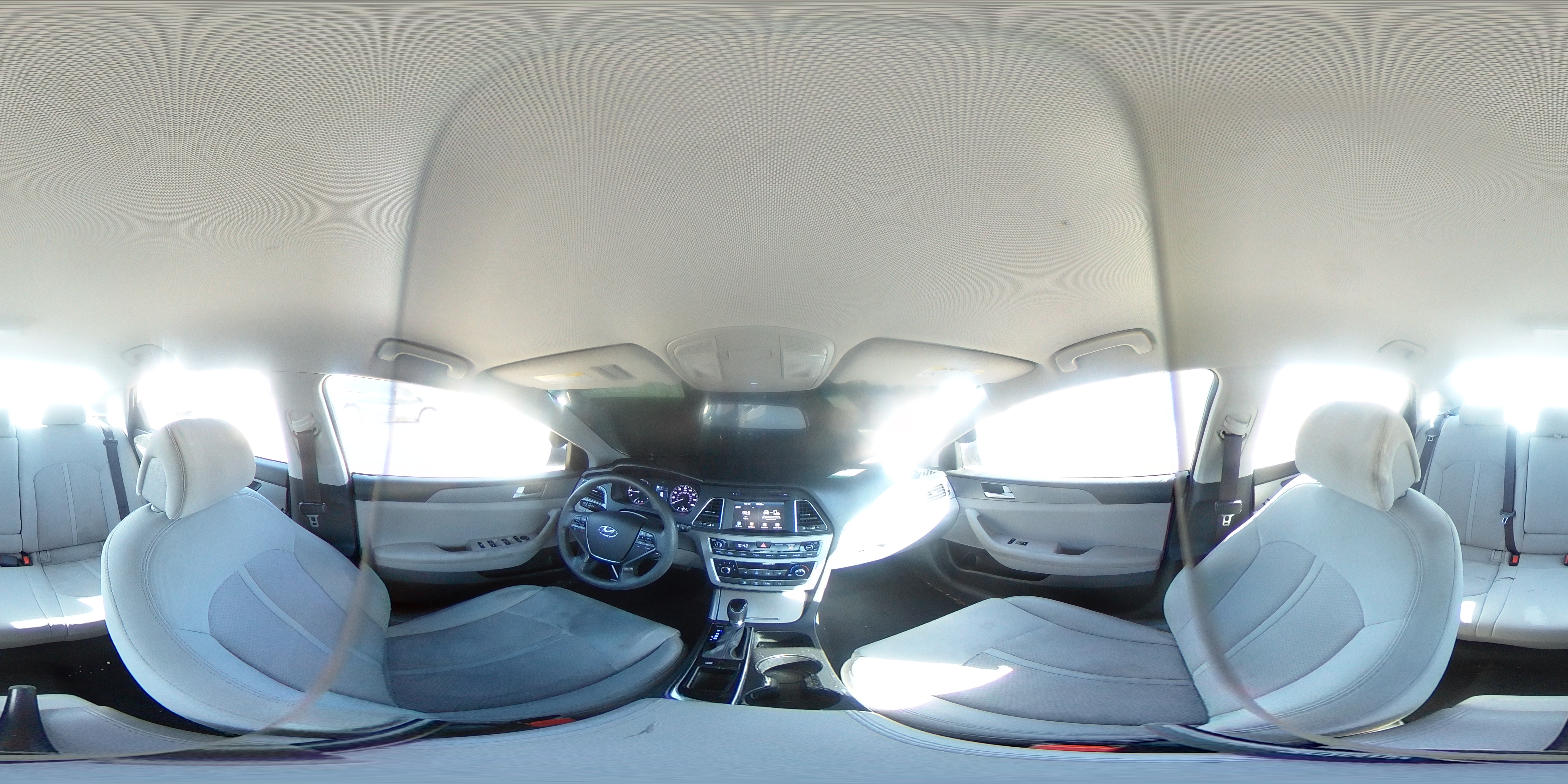 2016 Hyundai Sonata - Image 13