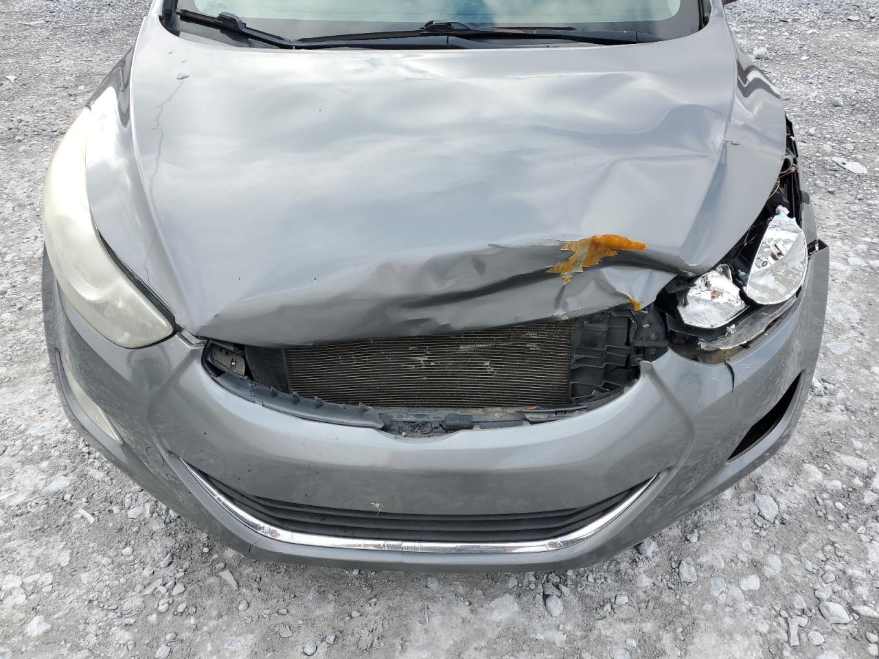 2012 Hyundai Elantra - Image 11