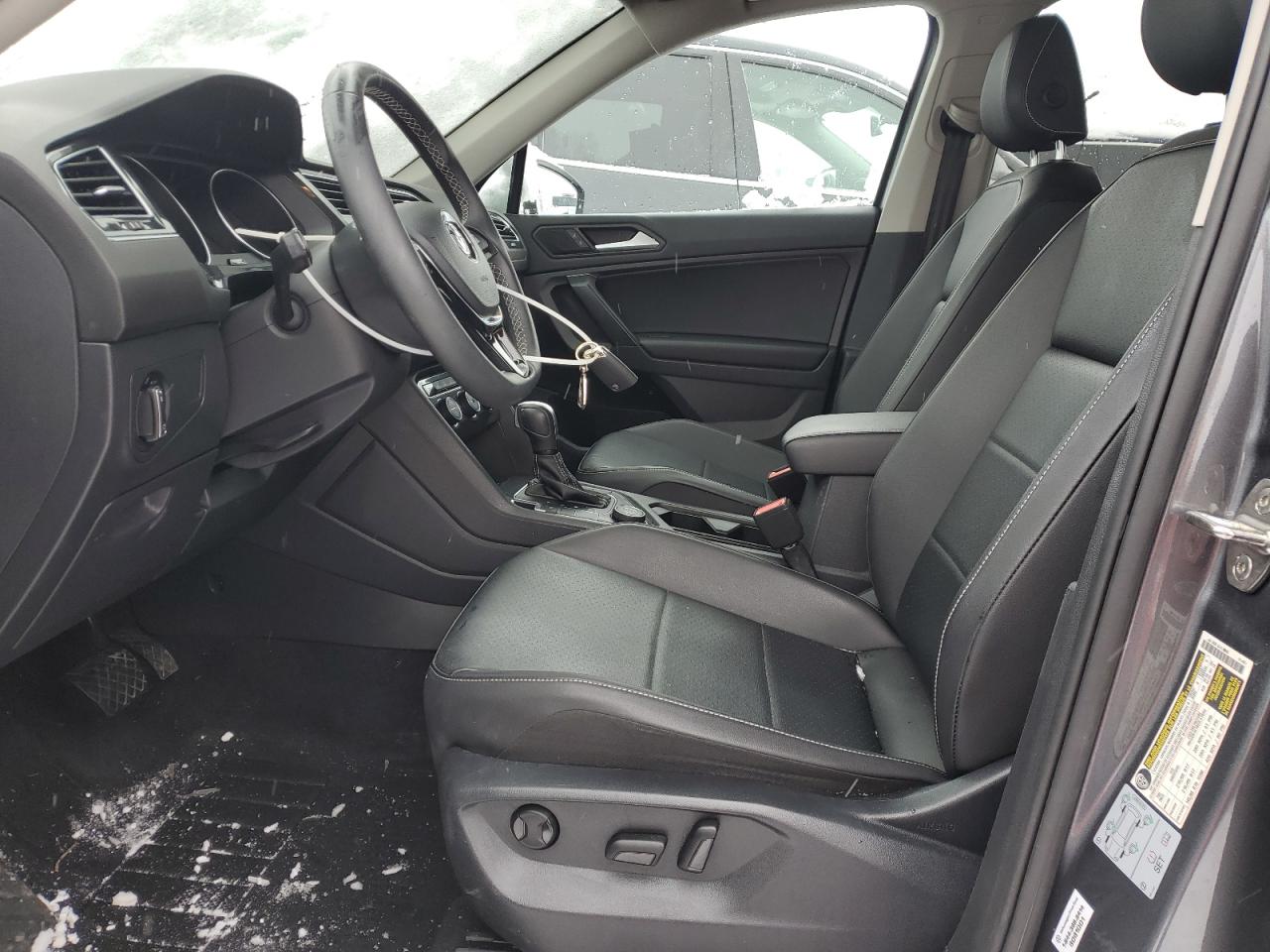 2021 Volkswagen Tiguan - Image 7