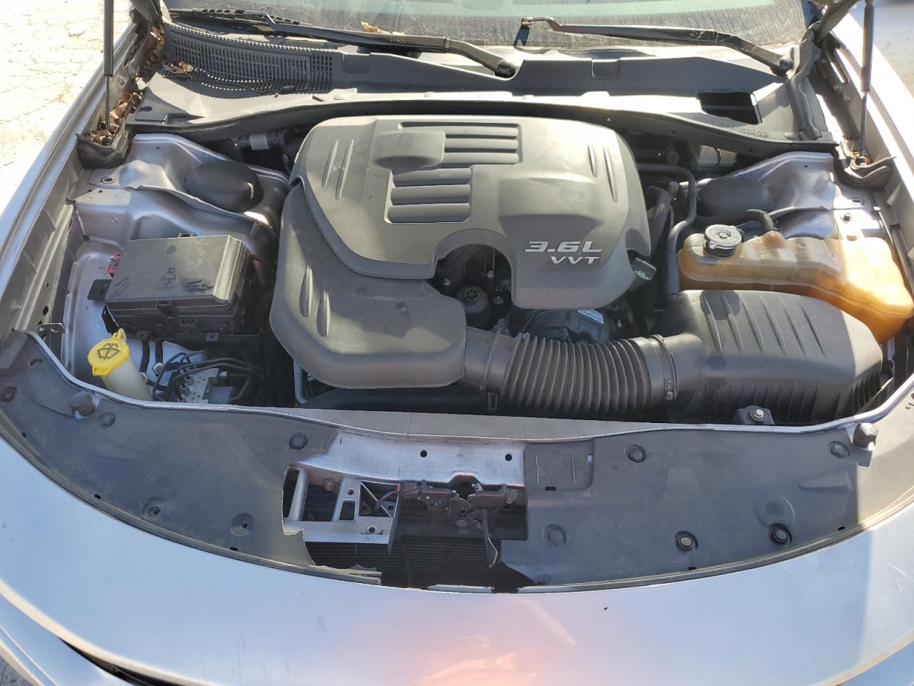 2016 Dodge Charger - Image 11