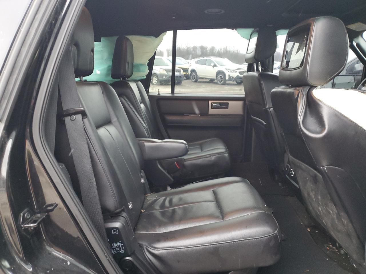 2015 Ford Expedition - Image 11