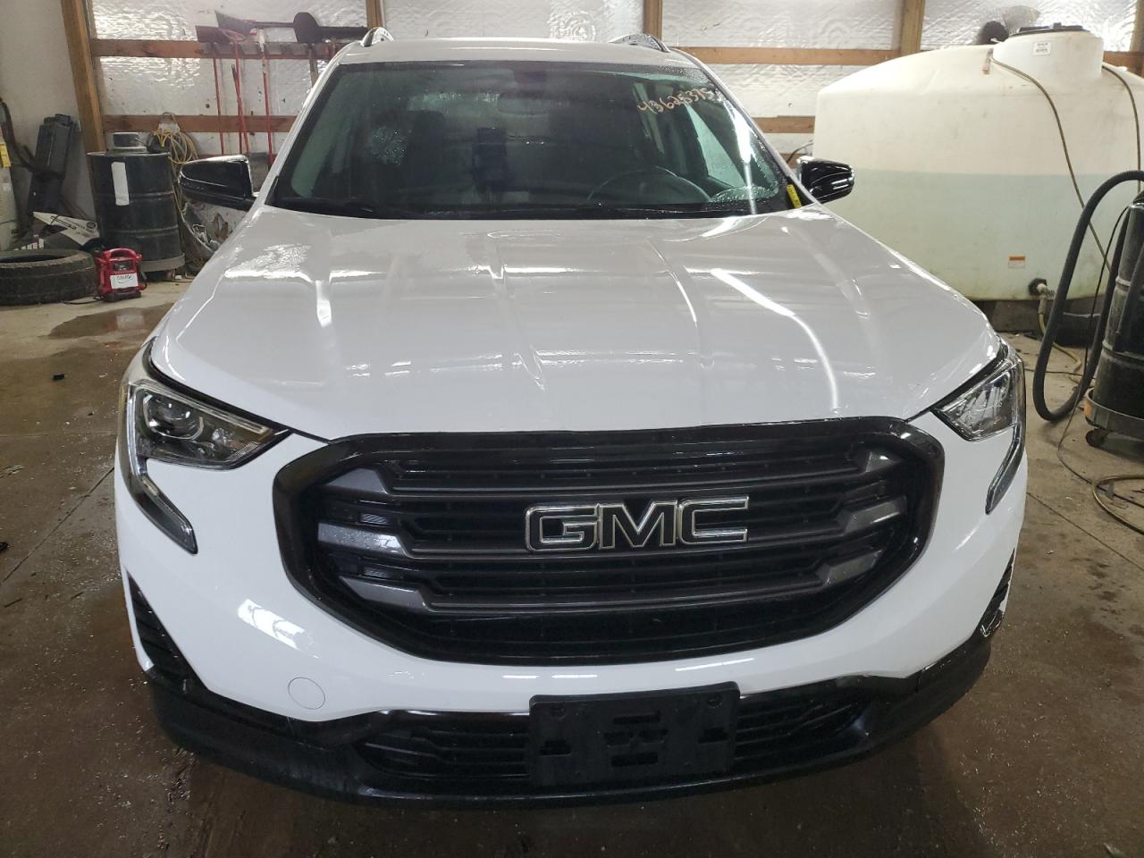 2019 GMC Terrain - Image 5