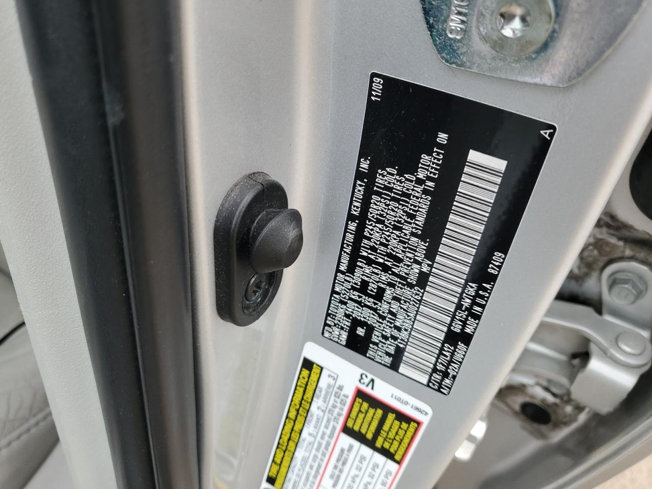 2010 Toyota Venza - Image 13