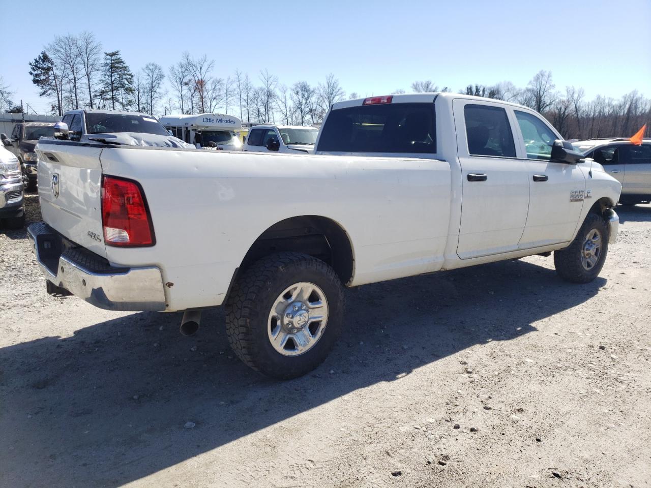 2016 RAM 2500 - Image 3