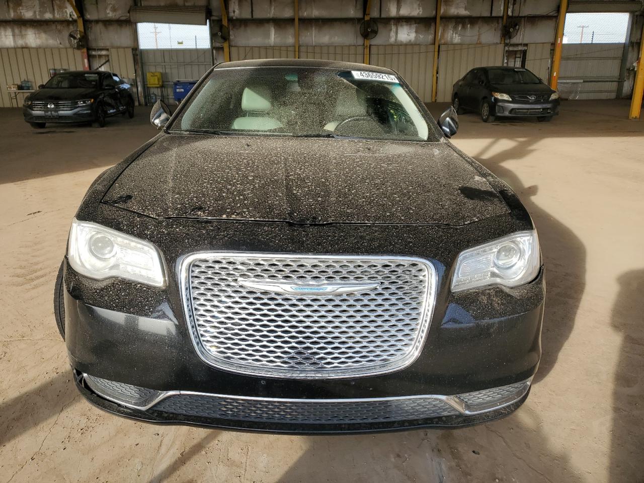 2017 Chrysler 300 - Image 5