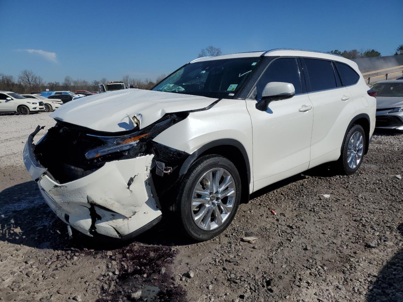 2021 Toyota Highlander - Image 1