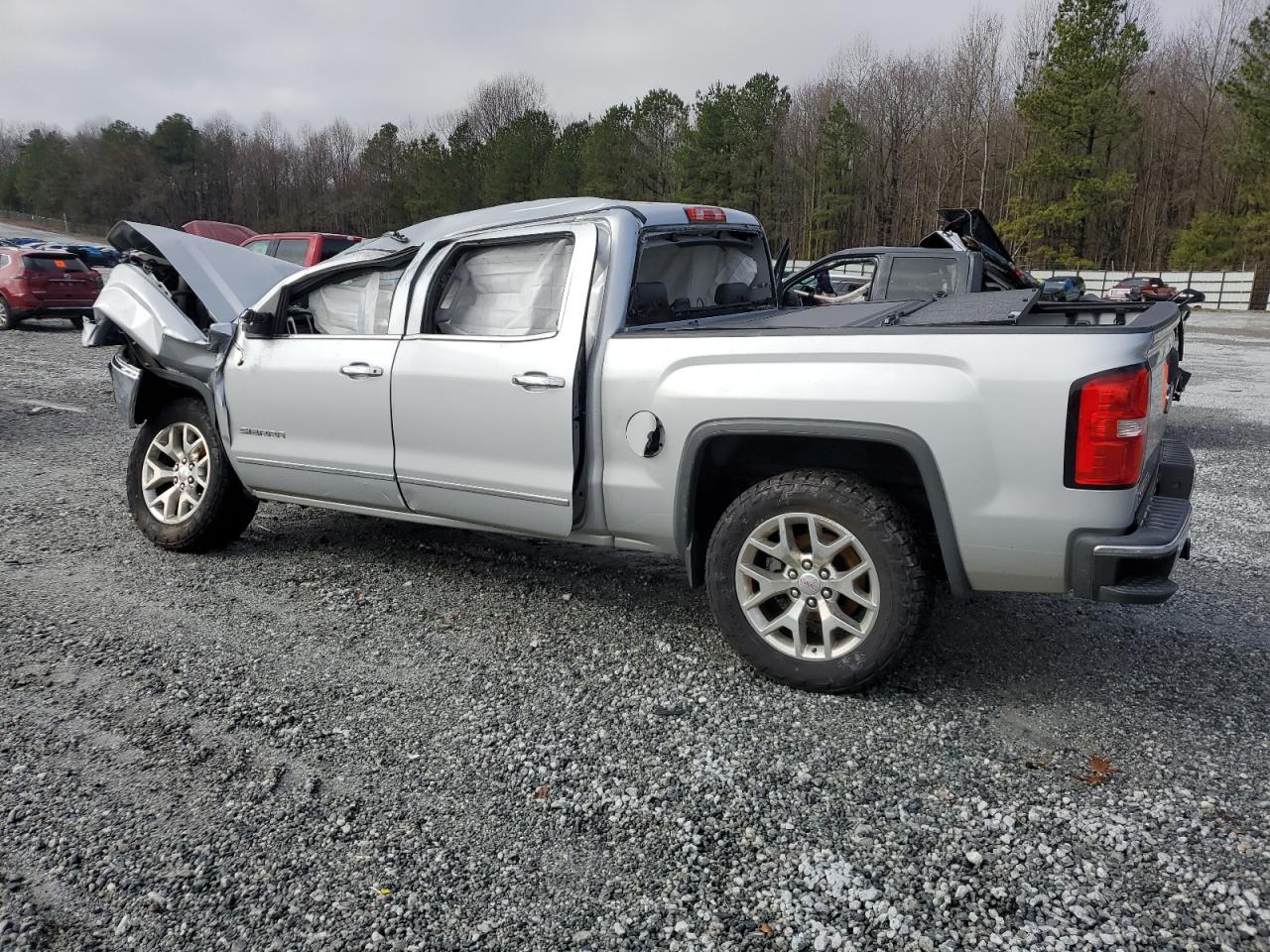 2015 GMC Sierra - Image 2