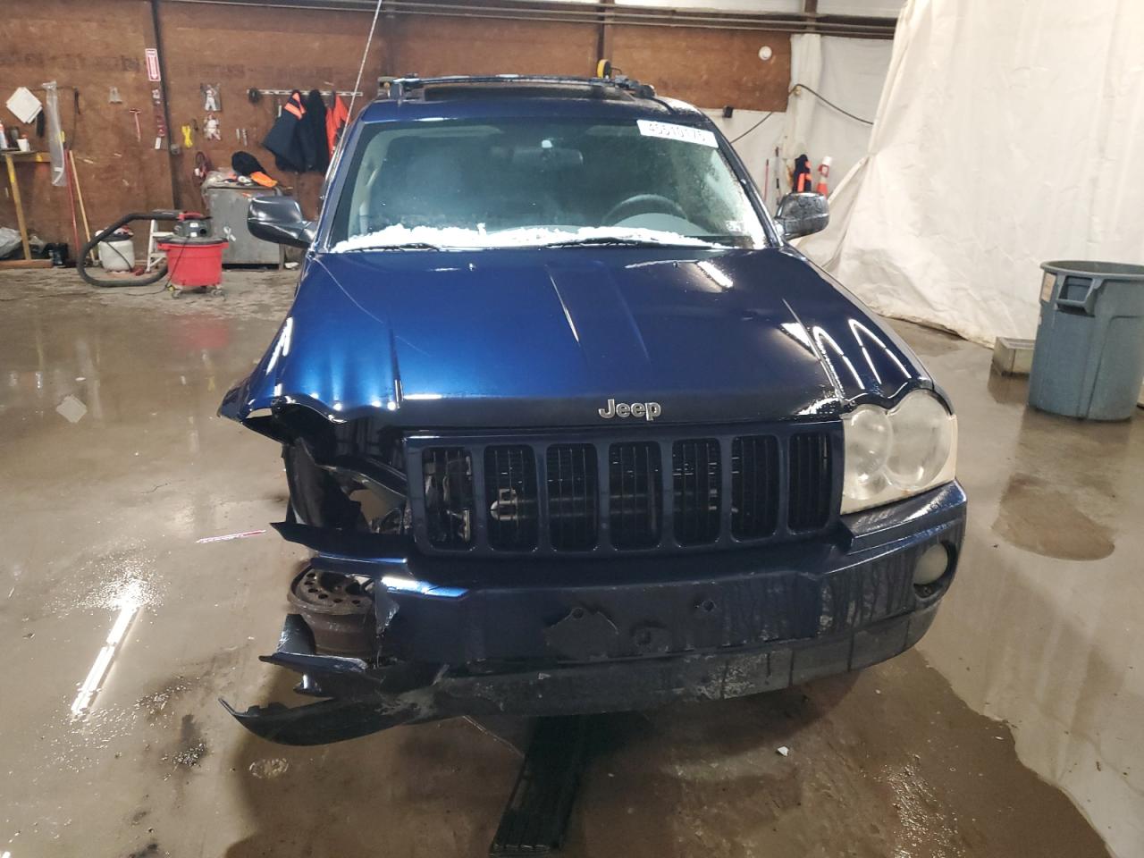2005 Jeep Grand Cherokee - Image 5