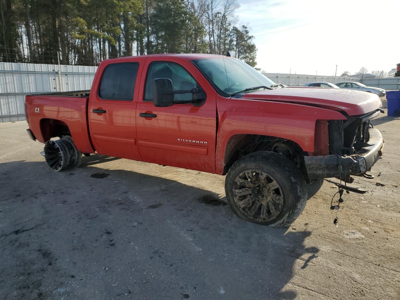2011 Chevrolet Silverado - Image 4