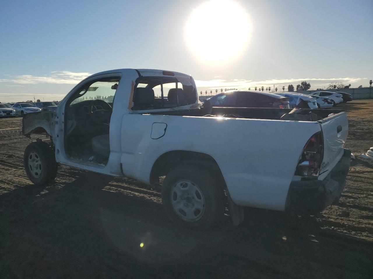 2014 Toyota Tacoma - Image 2