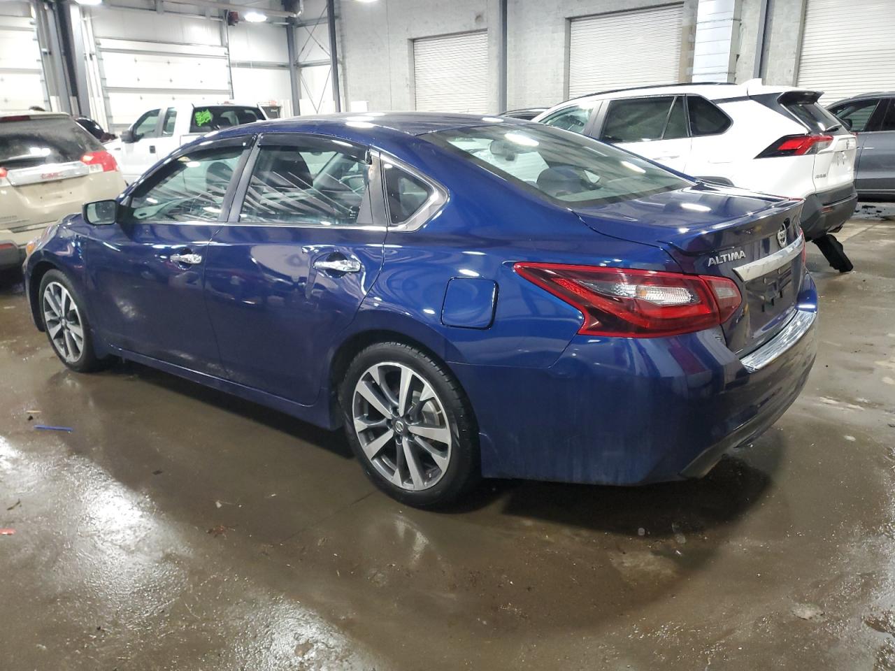 2017 Nissan Altima - Image 2