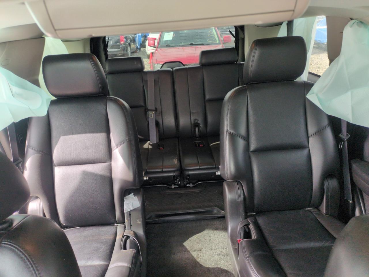2011 Chevrolet Tahoe - Image 10