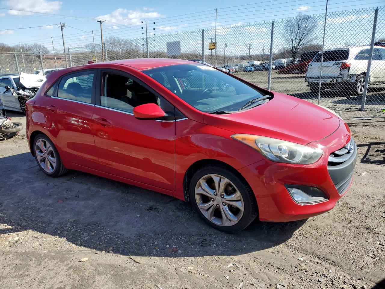 2013 Hyundai Elantra - Image 4