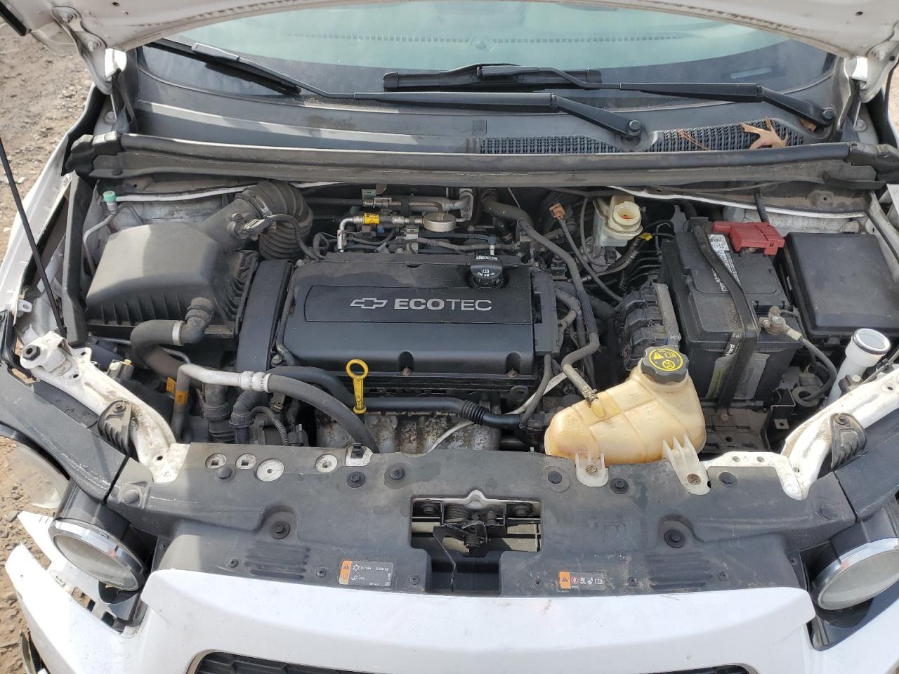 2016 Chevrolet Sonic - Image 11
