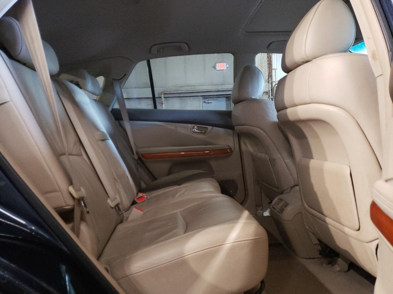 2004 Lexus RX - Image 11