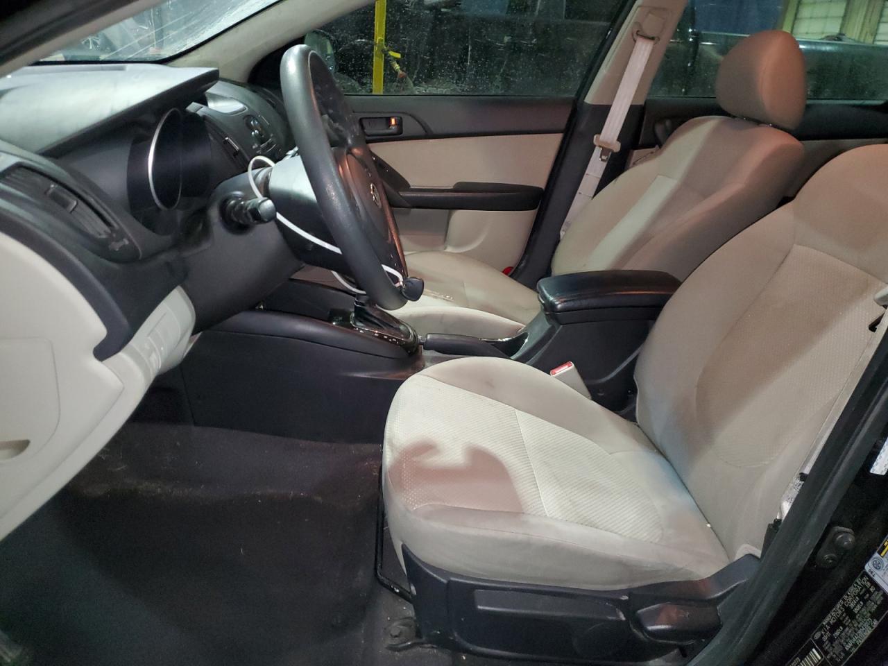 2011 Kia Forte - Image 7