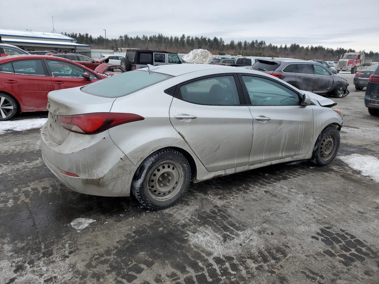 2016 Hyundai Elantra - Image 3