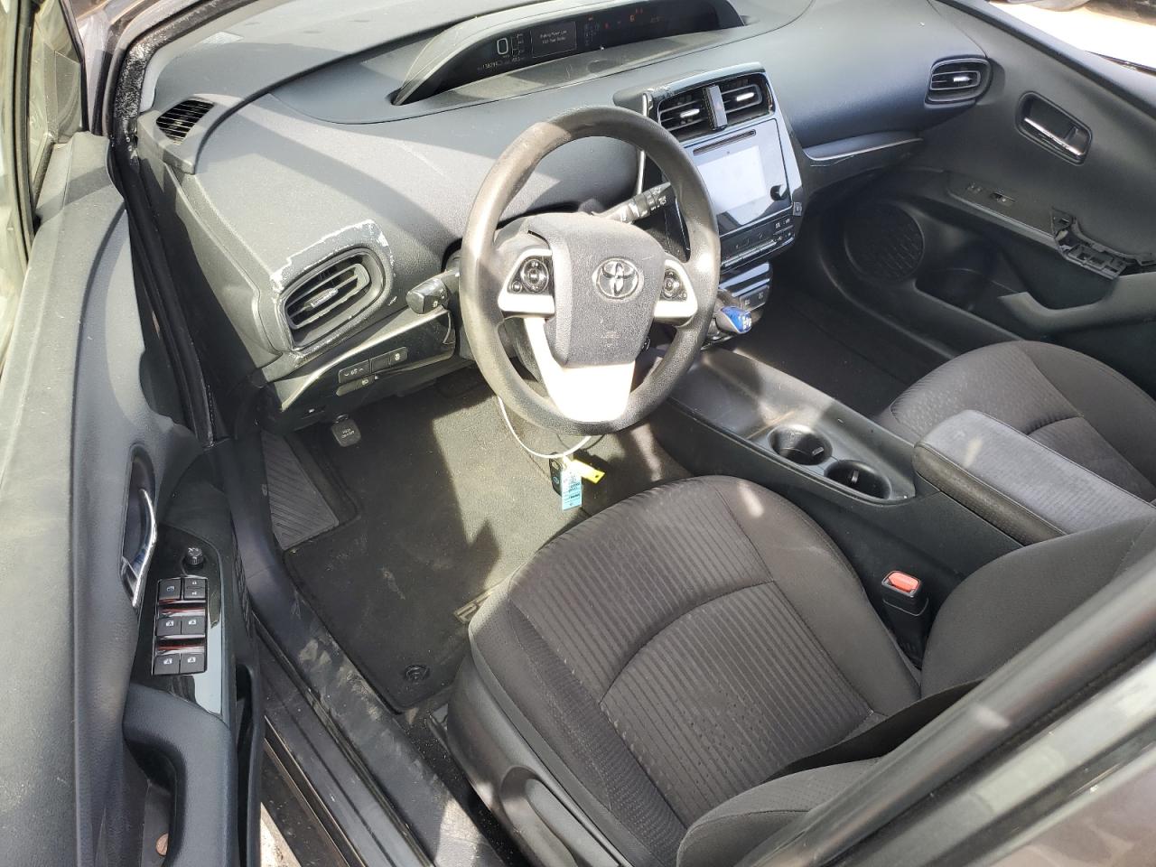 2017 Toyota Prius - Image 8