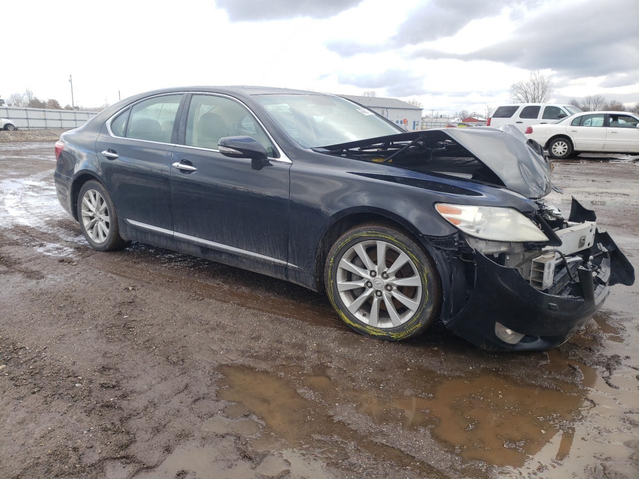 2011 Lexus LS - Image 4