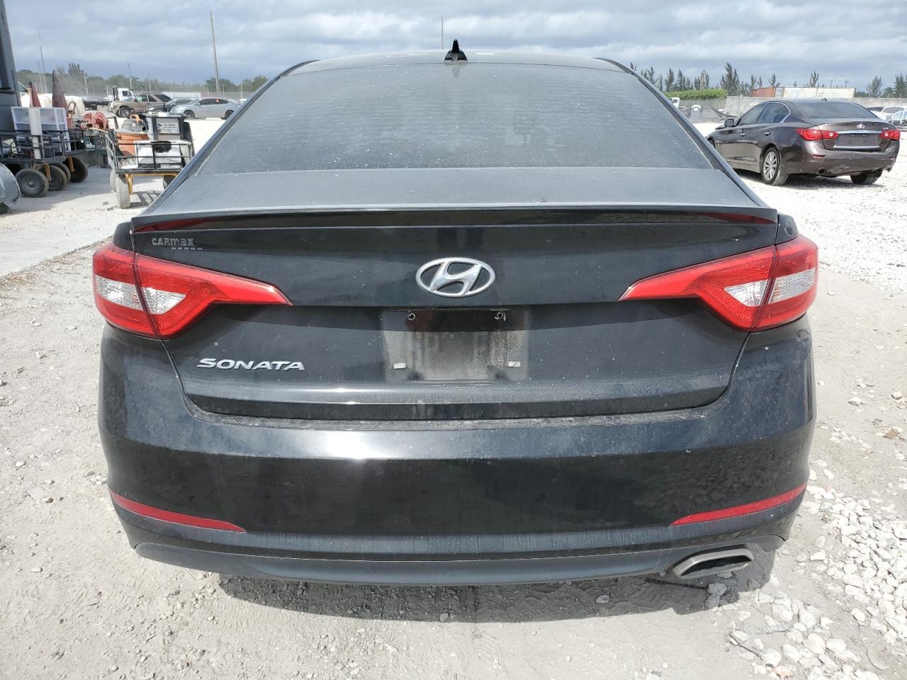 2015 Hyundai Sonata - Image 6