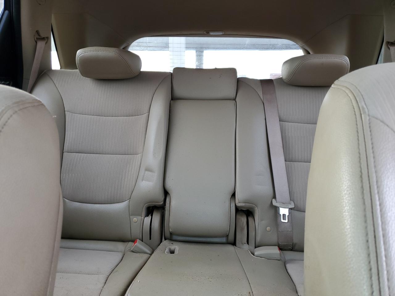2011 Kia Sorento - Image 10