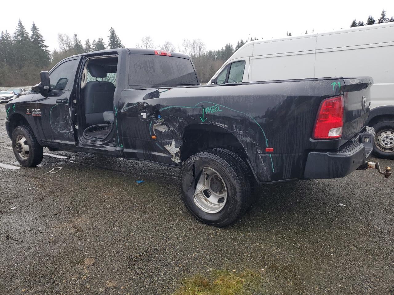 2015 RAM 3500 - Image 2