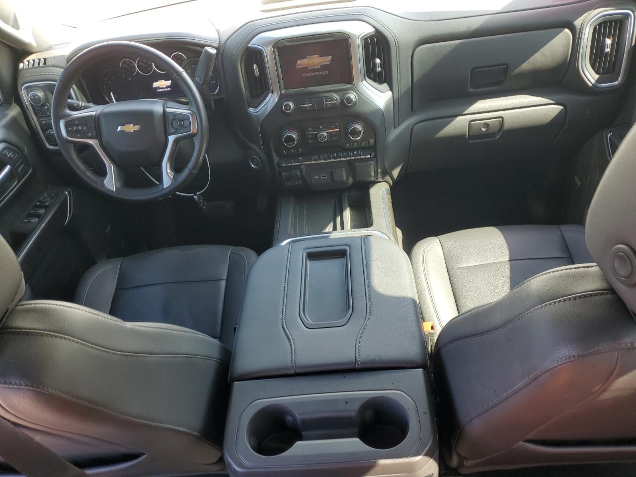 2022 Chevrolet Silverado - Image 8