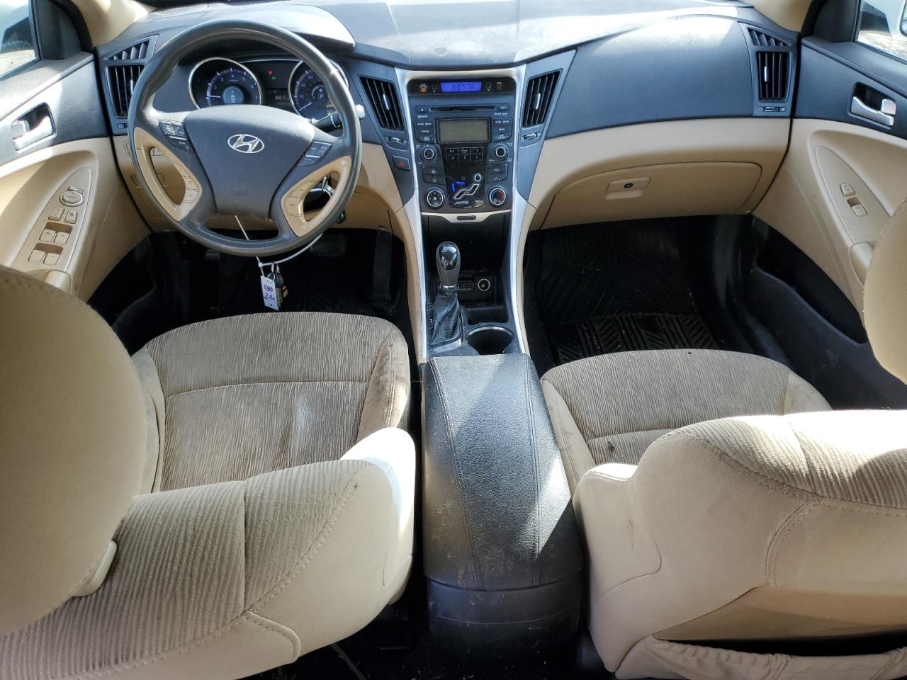 2012 Hyundai Sonata - Image 8
