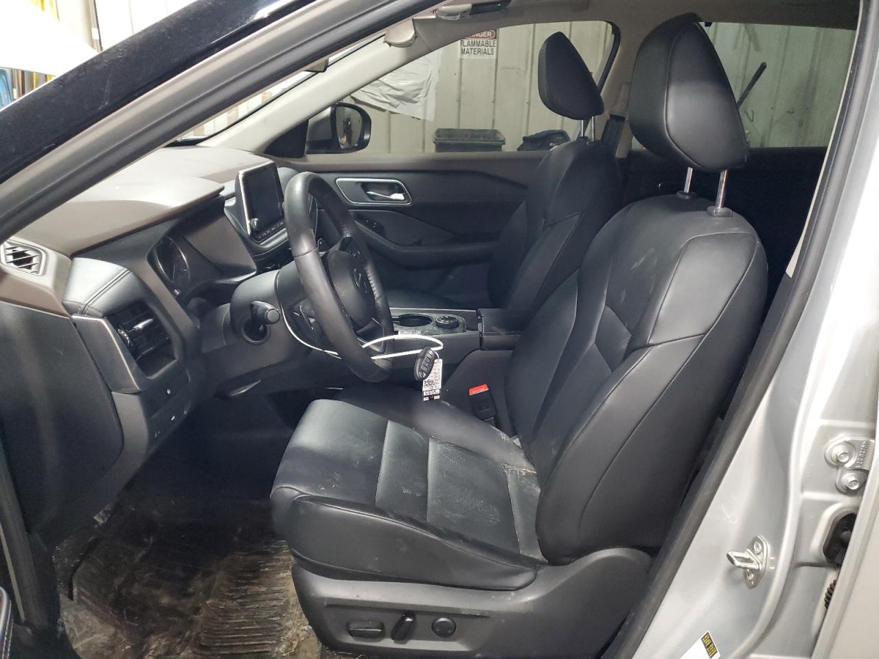 2021 Nissan Rogue - Image 7