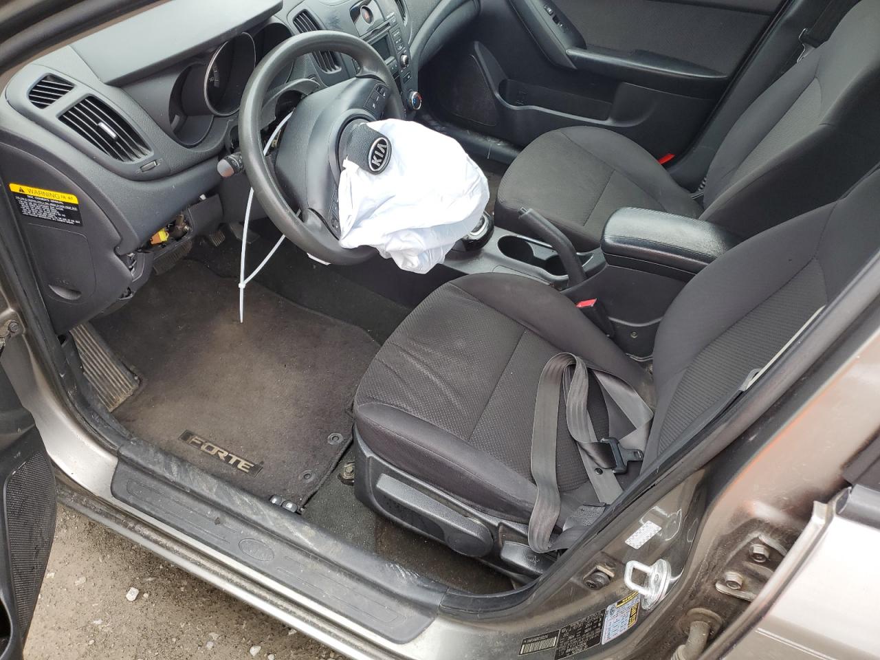 2012 Kia Forte - Image 7