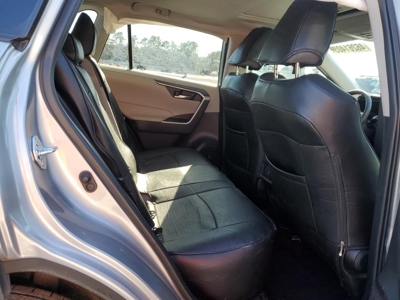 2021 Toyota RAV 4 - Image 11