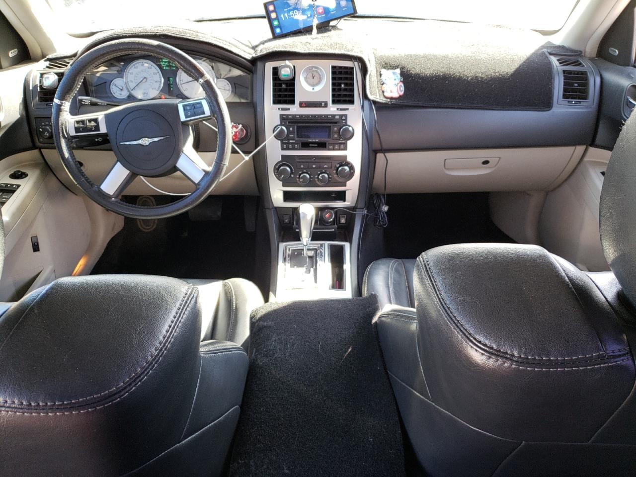 2007 Chrysler 300 - Image 8