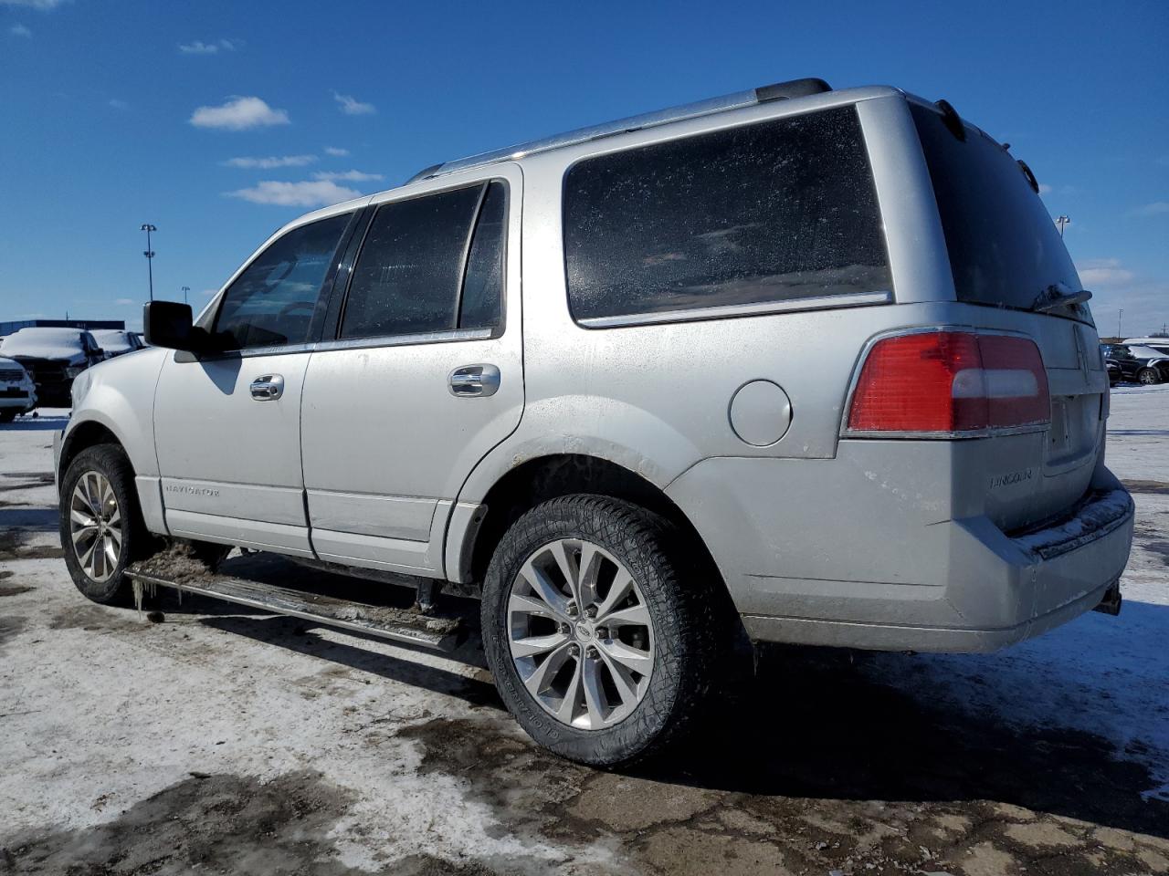 2010 Lincoln Navigator - Image 2