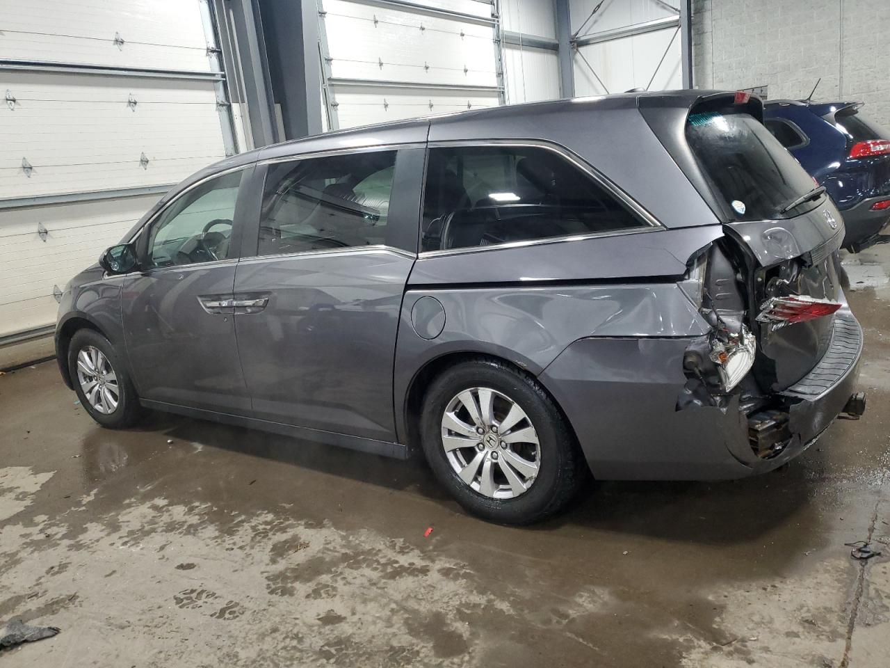 2014 Honda Odyssey - Image 2