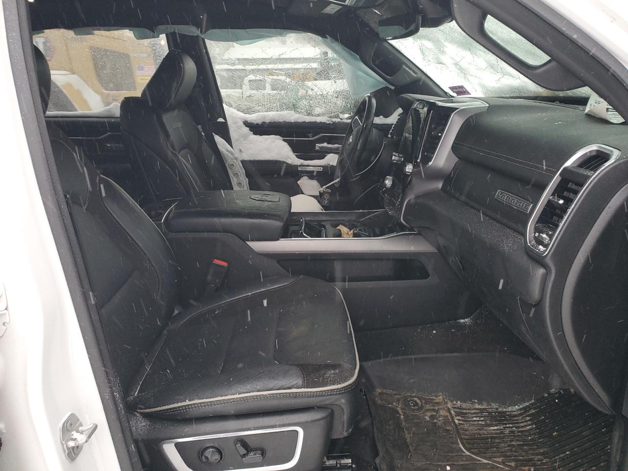 2022 RAM 1500 - Image 7