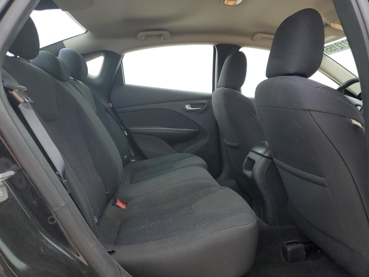 2015 Dodge Dart - Image 10